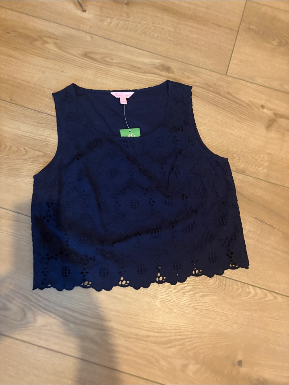 Lilly Pulitzer Navy Eyelet Cropped Eyelet Tank size 4 NWT